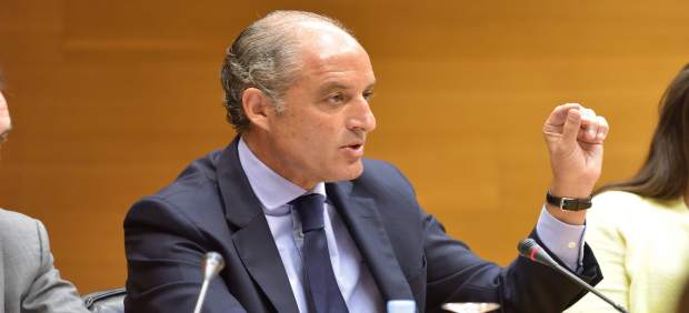 Camps en la comparecencia en las Corts por Ciegsa