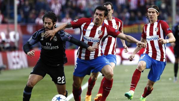 Isco ante el Atlético Isco ante el Atlético