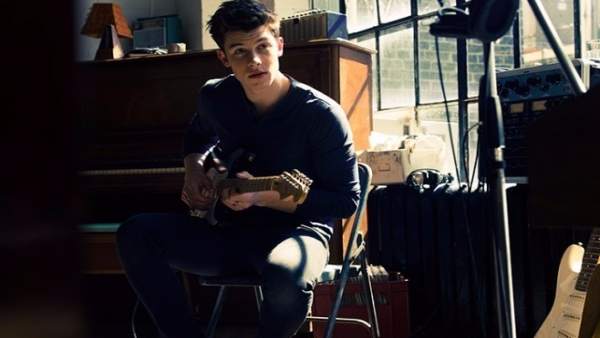 SHAWN MENDES SHAWN MENDES