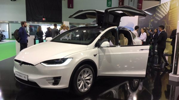 Tesla presenta el Model X Tesla presenta el Model X