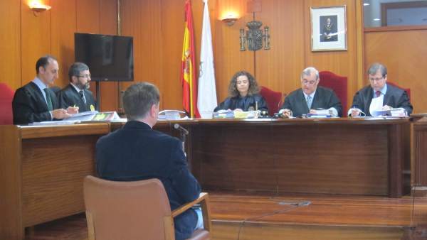 Juicio contra médico acusado de acceder historial clínico sin autorización Juicio contra médico acusado de acceder historial clínico sin autorización