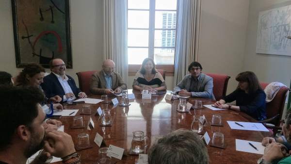 Armengol recibe en audiencia a la nueva comisión ejecutiva de CCOO Armengol recibe en audiencia a la nueva comisión ejecutiva de CCOO