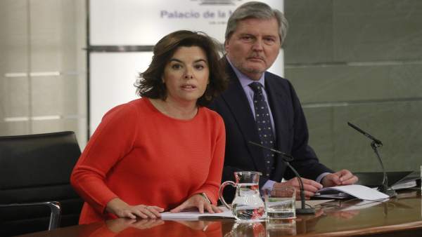 Santamaría e Iñigo Méndez de Vigo tras el Consejo de Ministros Santamaría e Iñigo Méndez de Vigo tras el Consejo de Ministros