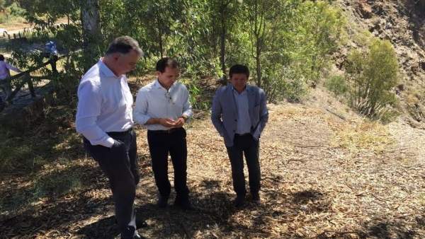 El delegado de la Junta en Huelva, Francisco Romero, en la mina de La Zarza. El delegado de la Junta en Huelva, Francisco Romero, en la mina de La Zarza.