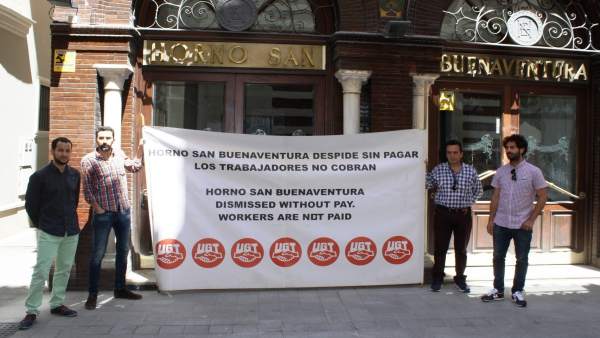 Protesta de los trabajadores afectados. Protesta de los trabajadores afectados.