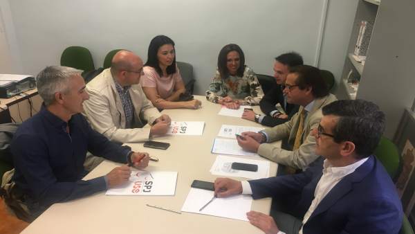 Reunión de PP y trabajadores sobre la situación de la justicia Reunión de PP y trabajadores sobre la situación de la justicia