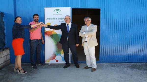 Carmona entrega las llaves del nuevo espacio Carmona entrega las llaves del nuevo espacio