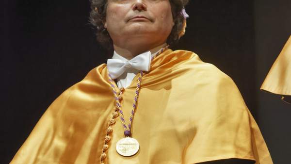 Jordi Garcés és investit doctor honoris causa per la UJI per les seues contribucions en les ciències socials Jordi Garcés és investit doctor honoris causa per la UJI per les seues contribucions en les ciències socials