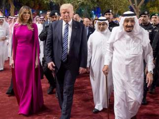 Donald Trump y su mujer, Melania, visitando Arabia Saudí.