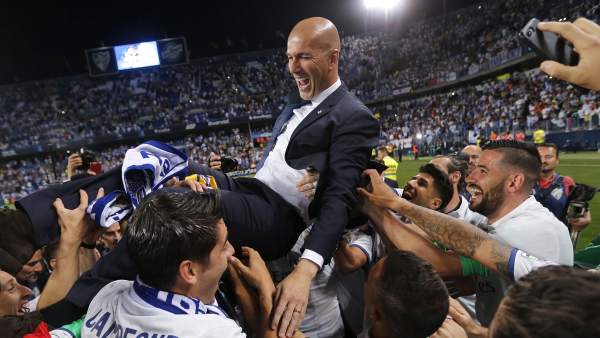 Manteo a Zidane Manteo a Zidane