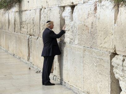 Trump reza en el Muro de las Lamentaciones
