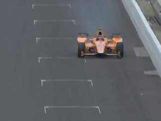 Alonso abandona en Indianápolis
