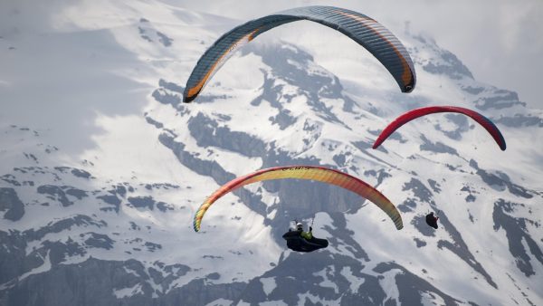 Parapente sobre los Alpes Parapente sobre los Alpes