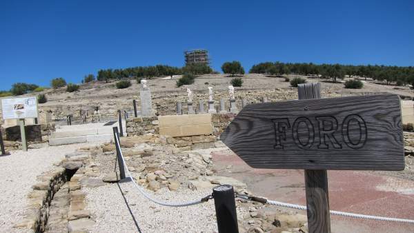 El foro romano de Torreparedones El foro romano de Torreparedones