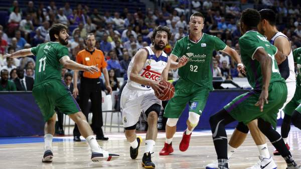 Sergio Llull ante Unicaja en los 'play-offs' Sergio Llull ante Unicaja en los 'play-offs'
