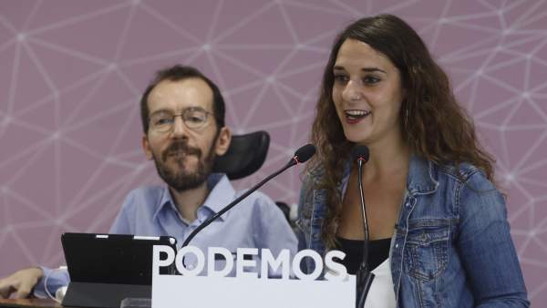 Noelia Vera y Pablo Echenique ofrecen una rueda de prensa Noelia Vera y Pablo Echenique ofrecen una rueda de prensa