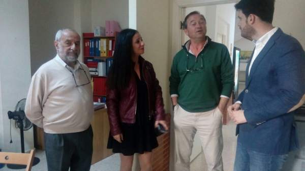 Cs Sevilla se interesa por el estado de los accesos a la asociación Aturem Cs Sevilla se interesa por el estado de los accesos a la asociación Aturem