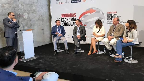 Espadas, durante las jornadas de economía circular Espadas, durante las jornadas de economía circular