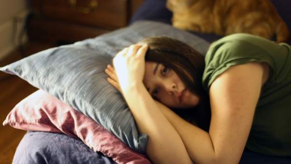 Mujer que no puede dormir Mujer que no puede dormir