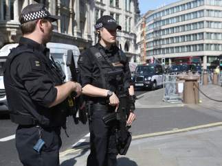 Policías británicos