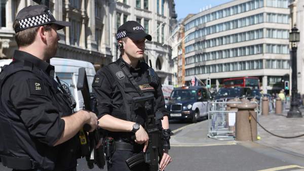 Policías británicos Policías británicos