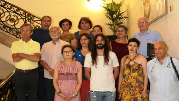 Reunión en el Parlament con la plataforma Balears Acollim Reunión en el Parlament con la plataforma Balears Acollim