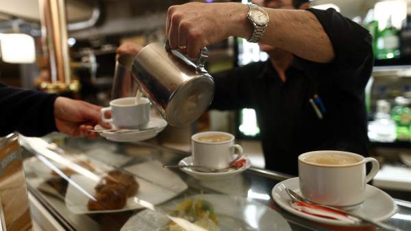 Trabajador, Trabajando, Camarero, Bar, Autónomo, Consumo, Cafetería, Café Trabajador, Trabajando, Camarero, Bar, Autónomo, Consumo, Cafetería, Café
