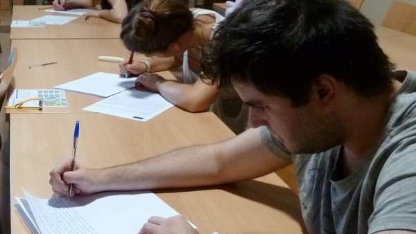 Estudiantes haciendo alguna de las pruebas de la Selectividad Estudiantes haciendo alguna de las pruebas de la Selectividad