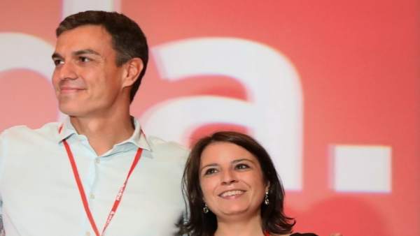 Pedro Sánchez y Adriana Lastra Pedro Sánchez y Adriana Lastra