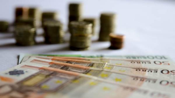 Monedas, moneda, billete. Billetes, euro , euros, capital, efectivo, metálico Monedas, moneda, billete. Billetes, euro , euros, capital, efectivo, metálico
