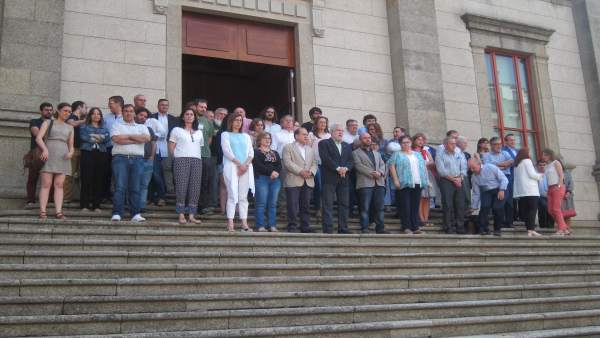 Minuto de silencio en el Parlamento gallego Minuto de silencio en el Parlamento gallego