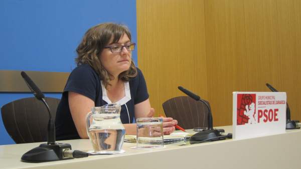 La concejal del PSOE, Marta Aparicio, en rueda de prensa en el Ayuntamiento La concejal del PSOE, Marta Aparicio, en rueda de prensa en el Ayuntamiento