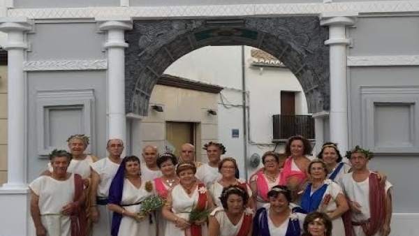 Grupo de teatro que actuó en el acto Grupo de teatro que actuó en el acto