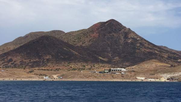 Ladera calcinada tras el incendio en el Parque Natural de Cabo de Gata-Níjar Ladera calcinada tras el incendio en el Parque Natural de Cabo de Gata-Níjar