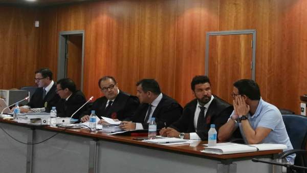Juicio jurado acusado matar a un niño en una balsa de Málaga Juicio jurado acusado matar a un niño en una balsa de Málaga