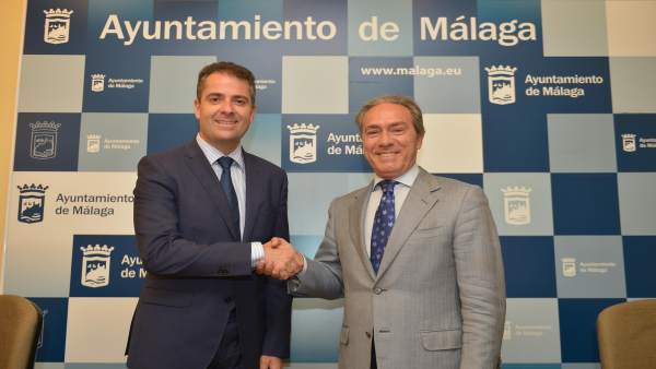 Carlos Conde, Jorge Alcántara, convenio Gestrisam Colegio de Gestores Carlos Conde, Jorge Alcántara, convenio Gestrisam Colegio de Gestores