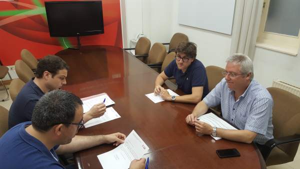 Eneko Andueza registra su candidatura Eneko Andueza registra su candidatura