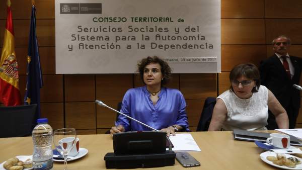 Dolors Montserrat preside el Consejo Territorial de Servicios Sociales Dolors Montserrat preside el Consejo Territorial de Servicios Sociales