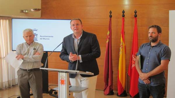Imagen De La Rueda De Prensa Imagen De La Rueda De Prensa