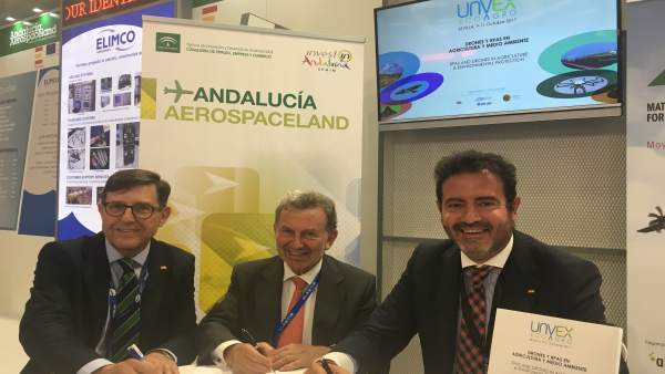 Firma del convenio entre Fada-Catec, IDEA, IDS y Fibes Firma del convenio entre Fada-Catec, IDEA, IDS y Fibes
