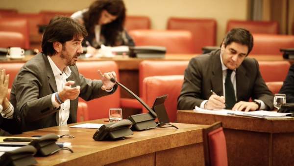 Sergio del Campo (Cs) y José Ignacio Echániz (PP) en la Comisión de Empleo Sergio del Campo (Cs) y José Ignacio Echániz (PP) en la Comisión de Empleo