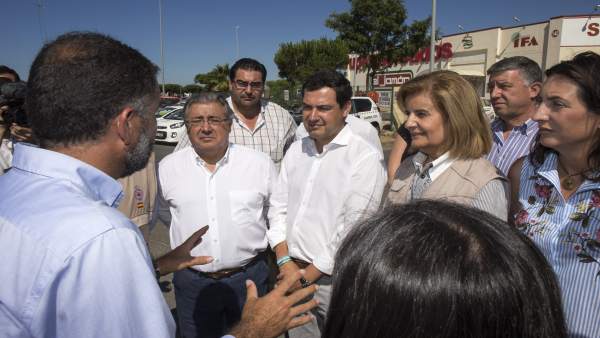 Juanma Moreno, junto a Zoido y Báñez en el puesto de mando Juanma Moreno, junto a Zoido y Báñez en el puesto de mando