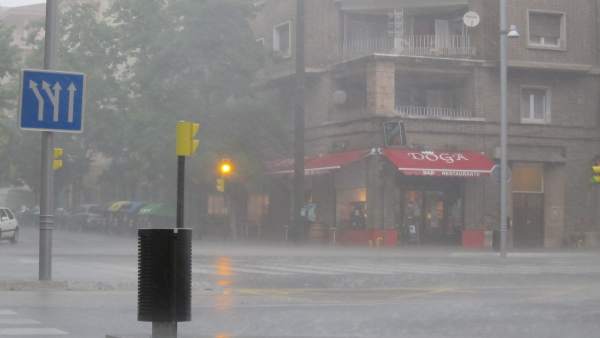 Tormenta en Zaragoza. Tormenta en Zaragoza.
