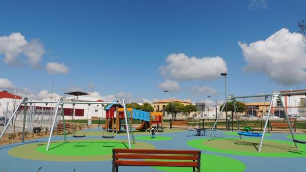 Parque infantil de Salteras. Parque infantil de Salteras.