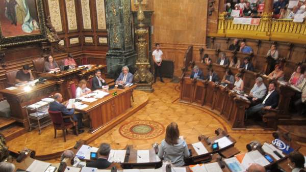 Pleno Municipal Del Ayuntamiento De Barcelona. Pleno Municipal Del Ayuntamiento De Barcelona.