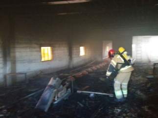 Incendio en una granja de pollos