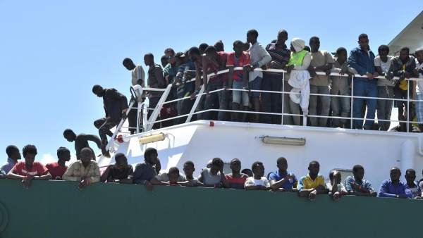Rescate de inmigrantes Rescate de inmigrantes
