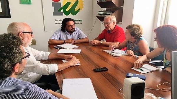 La reunión entre IU y SOS Bebés Robados La reunión entre IU y SOS Bebés Robados