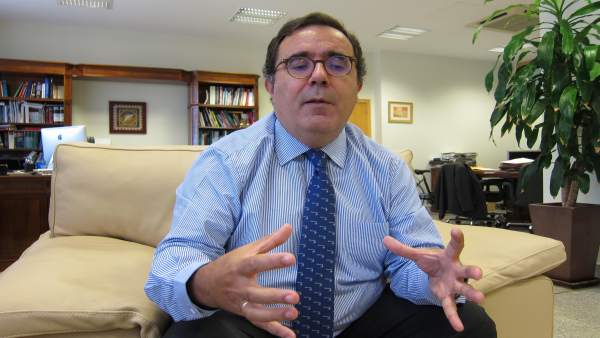 El rector de la UPO, Vicente Guzmán El rector de la UPO, Vicente Guzmán