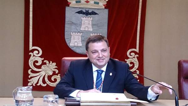 Serrano, nuevo alcalde de Albacete Serrano, nuevo alcalde de Albacete